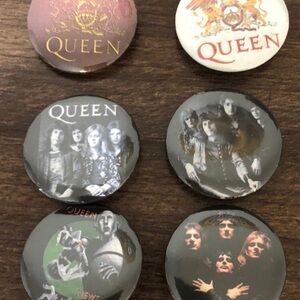 Source Unknown Queen Band Button Set